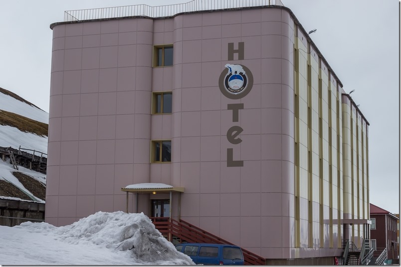 Hotell i Barentsburg (1 of 1)