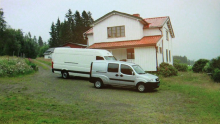 Bilen i forgrunnen, en Fiat Doblo fotografert på Vålstua på Åsta Øst, er ingen stor bil.